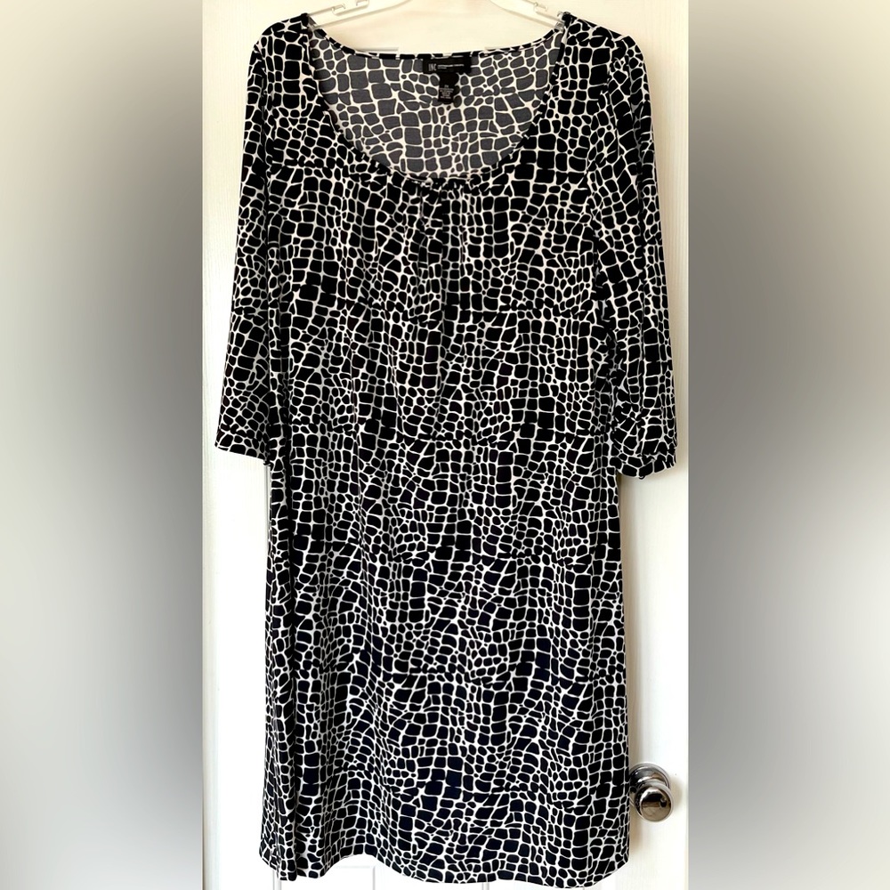 INC dress in size 2x.